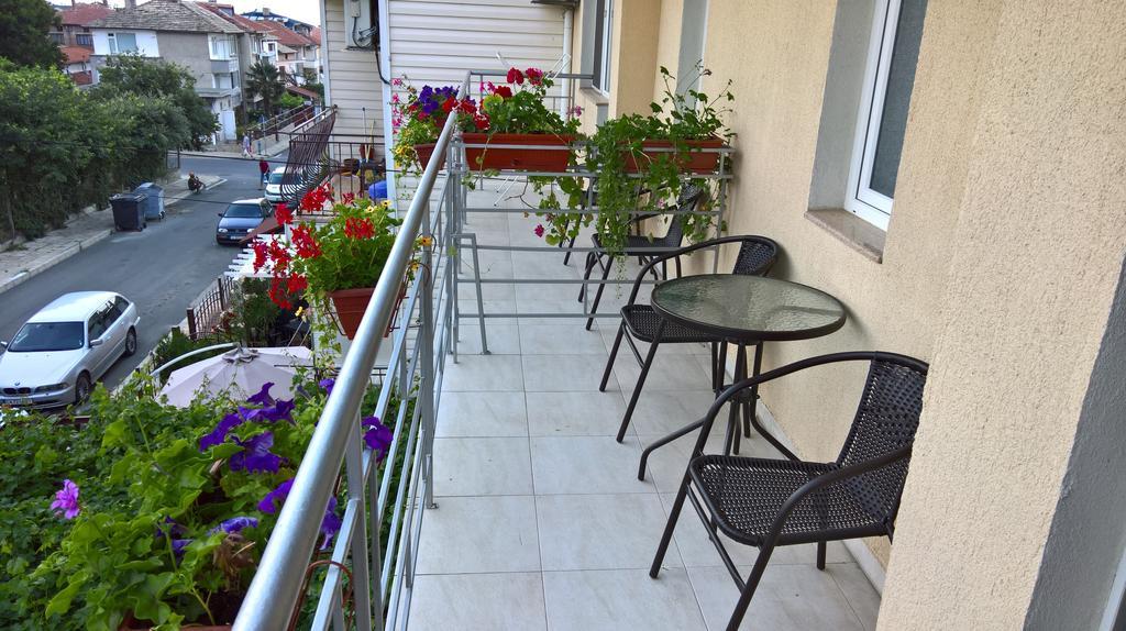 House Of Flowers Hotel Ahtopol Ngoại thất bức ảnh